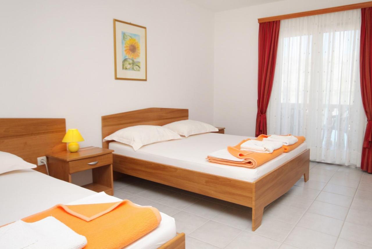 Apartments And Rooms By The Sea Vinjerac, Zadar - 3248 외부 사진