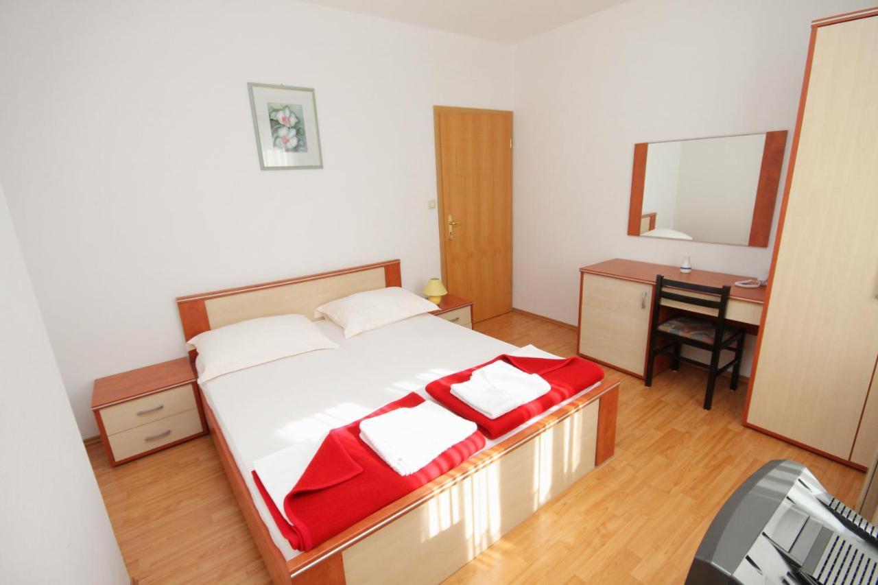 Apartments And Rooms By The Sea Vinjerac, Zadar - 3248 외부 사진