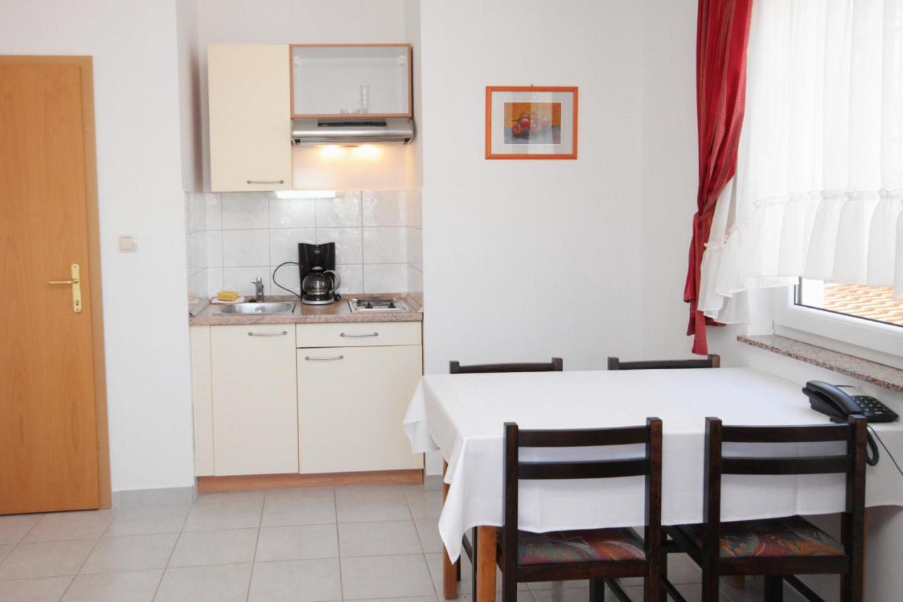 Apartments And Rooms By The Sea Vinjerac, Zadar - 3248 외부 사진